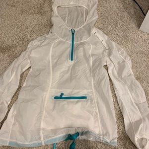 Like new lululemon rain jacket